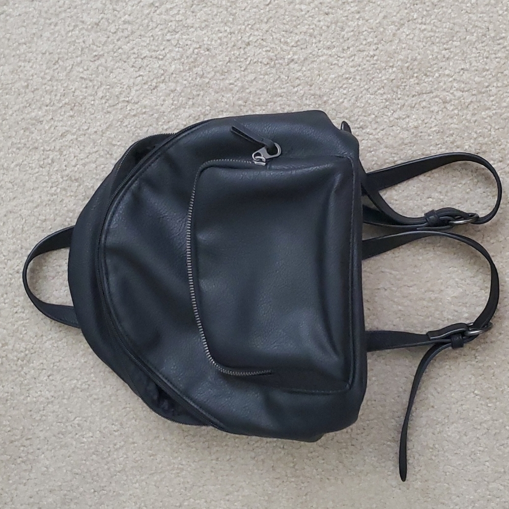 Like New Target Universal Thread Small Backpack - image 1